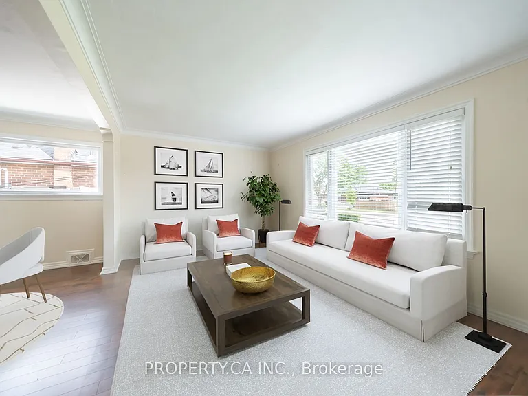 1592 Pharmacy Ave — Photo 3