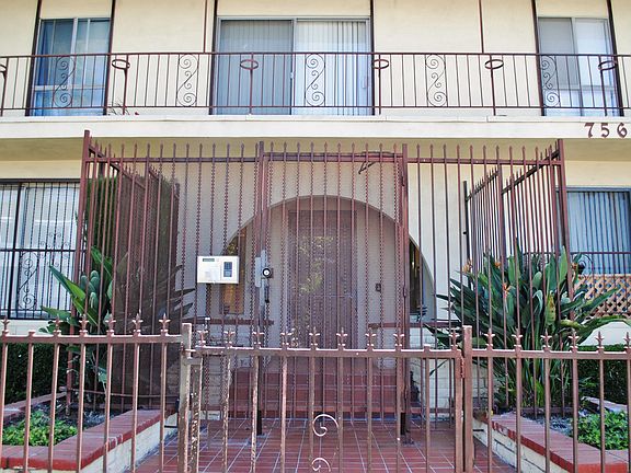 2nd image of 756 N Inglewood Ave APT 4