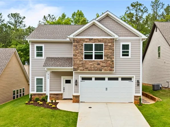 428 Lightness Dr, Auburn, AL 36832