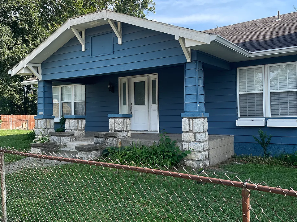 1327 Gibbs Rd