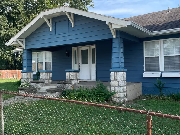 1327 Gibbs Rd, Kansas City, KS 66103