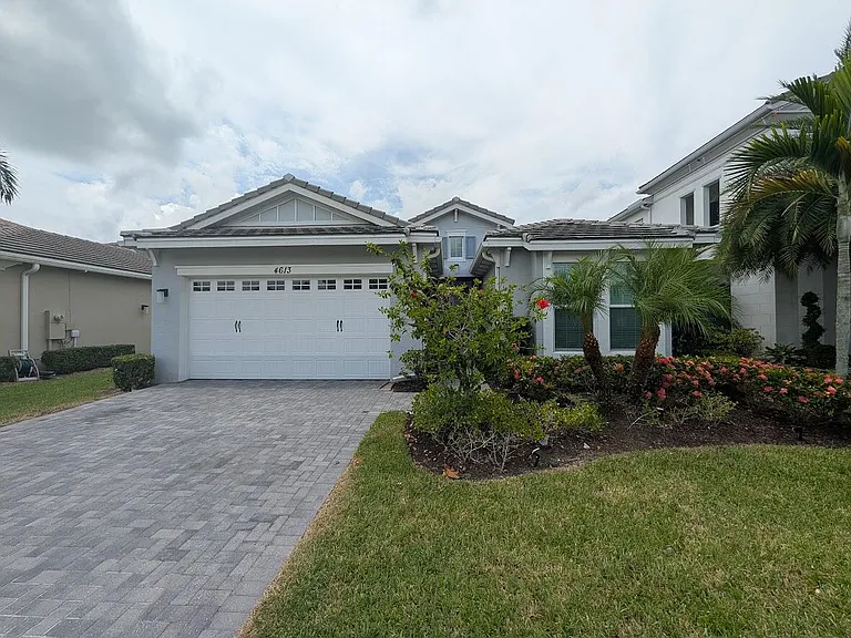 4613 Citron Way — Photo 3