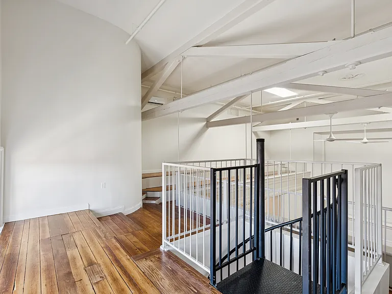 129 Main St #302 — Photo 20