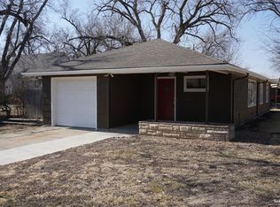 856 Roach St, Salina, KS 67401