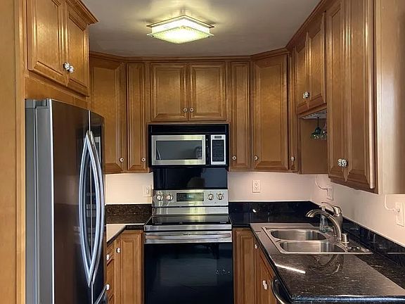 4th image of 5075 Narragansett Ave Unit 102