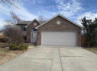 306 N Willowcreek St, Derby, KS 67037