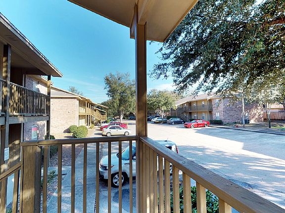 4th image of 1859 Norwood Ct Unit 5