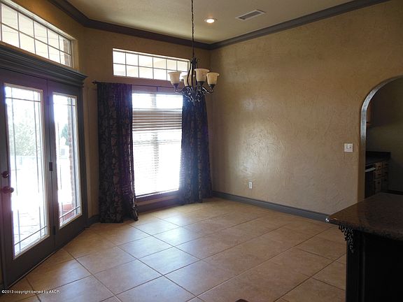 3rd image of 8 Mesa Dr