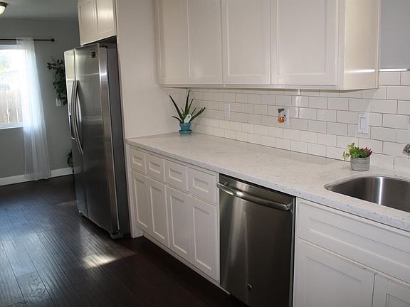 5th image of 6130 Inglewood Ave