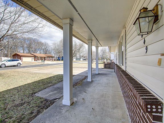 4th image of 28649 Woodside Dr