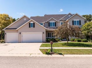 3229 Darcy Dr NE, Rochester, MN 55906