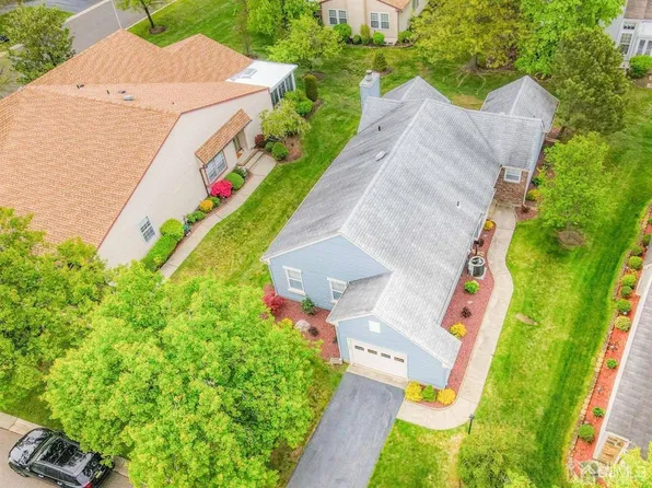 177 Concordia Cir, Monroe Township, NJ 08831