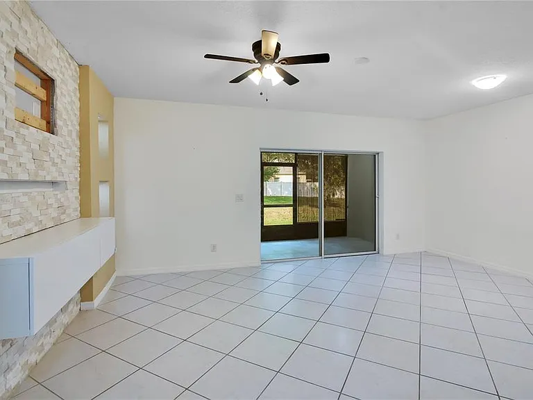 2905 Sunstone Dr — Photo 6