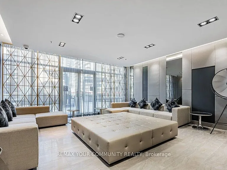30 Nelson St #502 — Photo 28