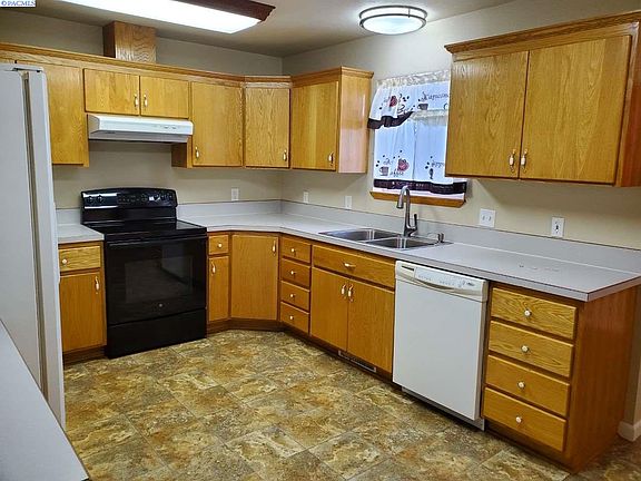 3rd image of 1115 13th St