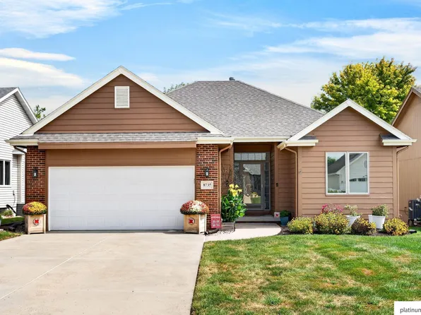 8735 S 99th St, La Vista, NE 68128