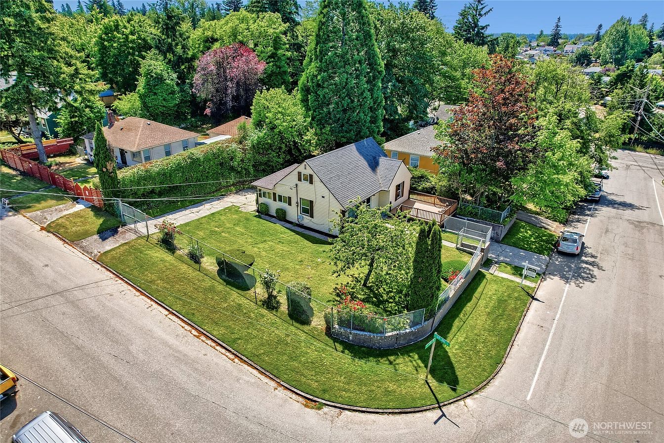 1st image of 6815 S 120th Place