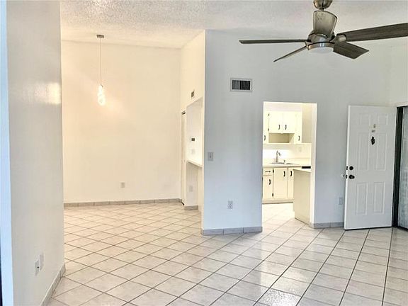5th image of 469 NE 207th Ln APT 201