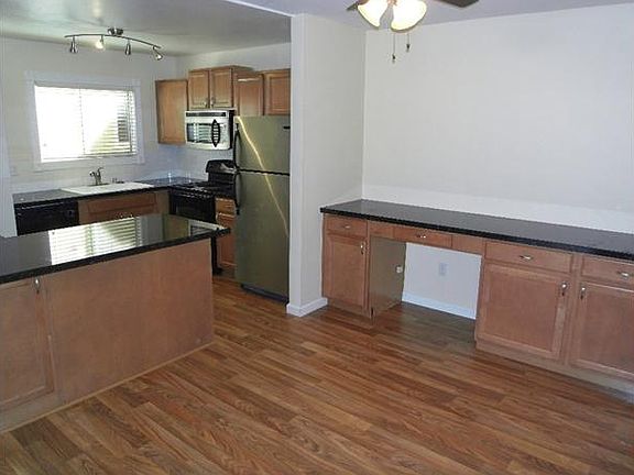 4th image of 2561 White Oak Pl APT 2
