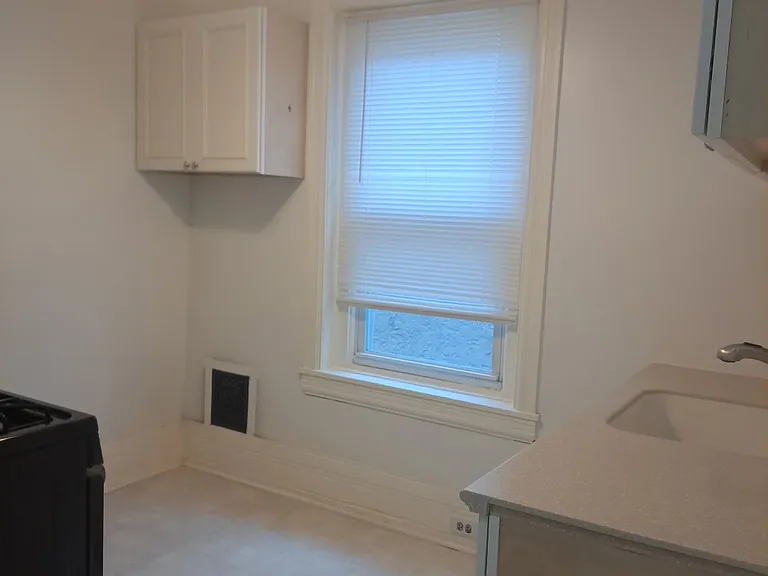 2140 N Van Pelt St #2 — Photo 7