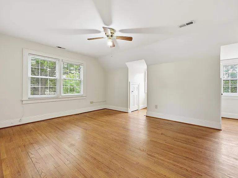 1203 S Main St — Photo 38