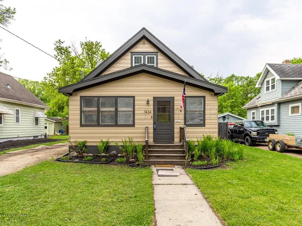 1434 11th Ave S, Fargo, ND 58103
