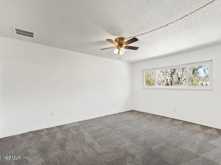8140 Sutton Pl E — Photo 17