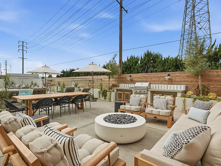 1620 E Maple, LLC — Photo 33