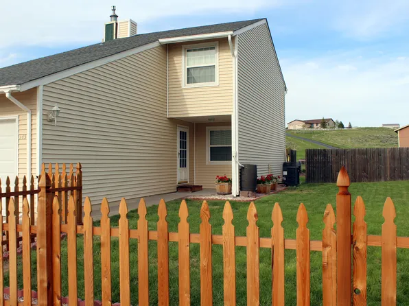145 Westhills Loop, Gillette, WY 82718