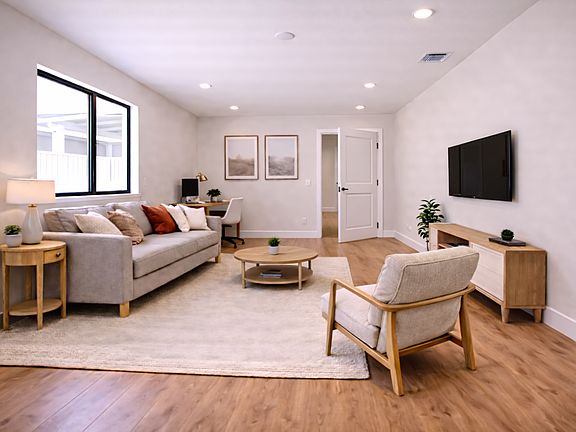 4th image of 18 6th St #18B