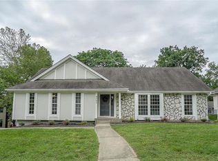 4703 NW 82nd St, Kansas City, MO 64151