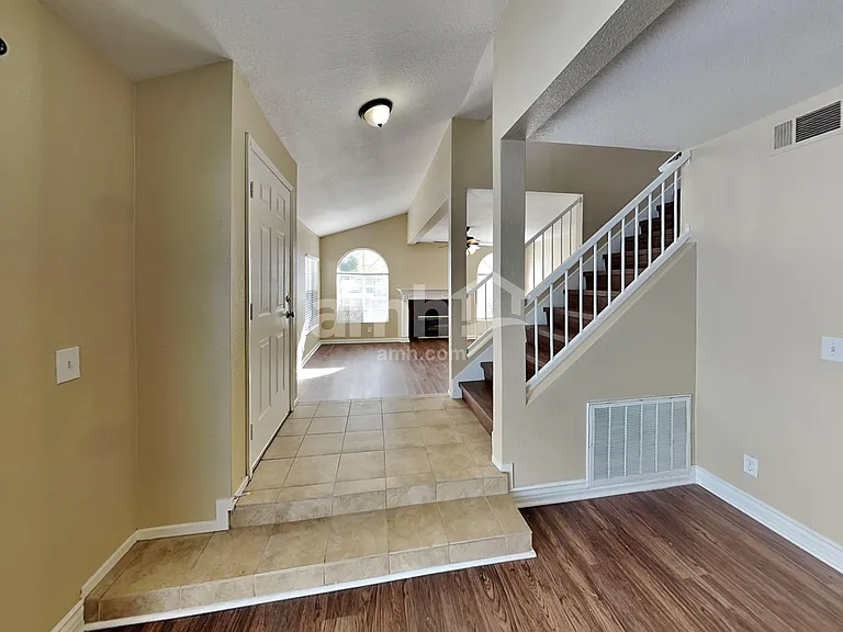 7970 Lonette Ave — Photo 7