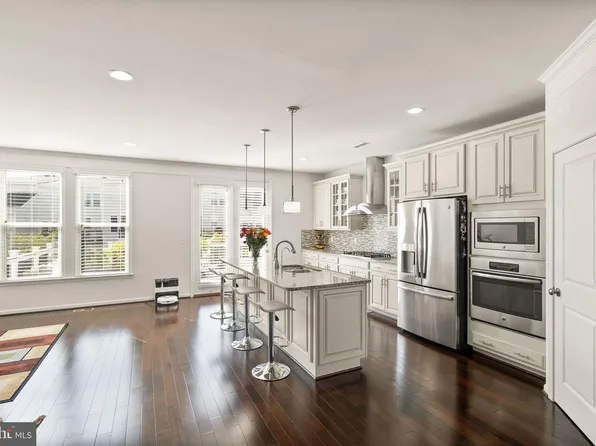 23491 Epperson Sq, Ashburn, VA 20148