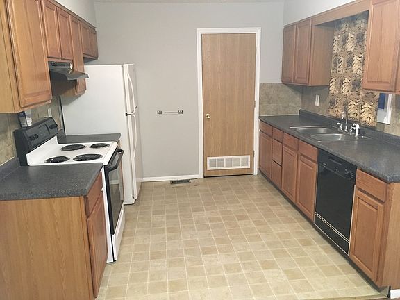 4th image of 400 S 3rd St