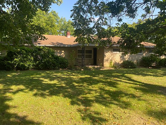 2nd image of 2327 S Lynhurst Dr