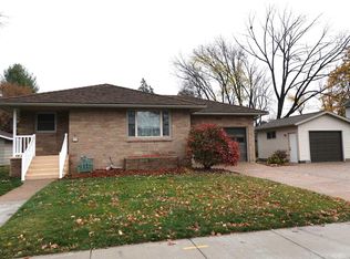 925 Smith St, Stevens Point, WI 54481