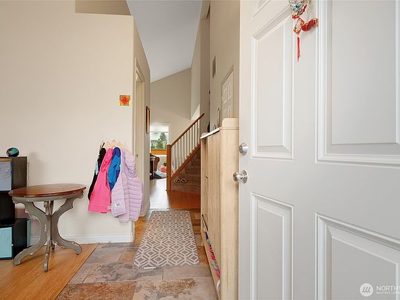 2nd image of 16566 Rainier View Drive SE
