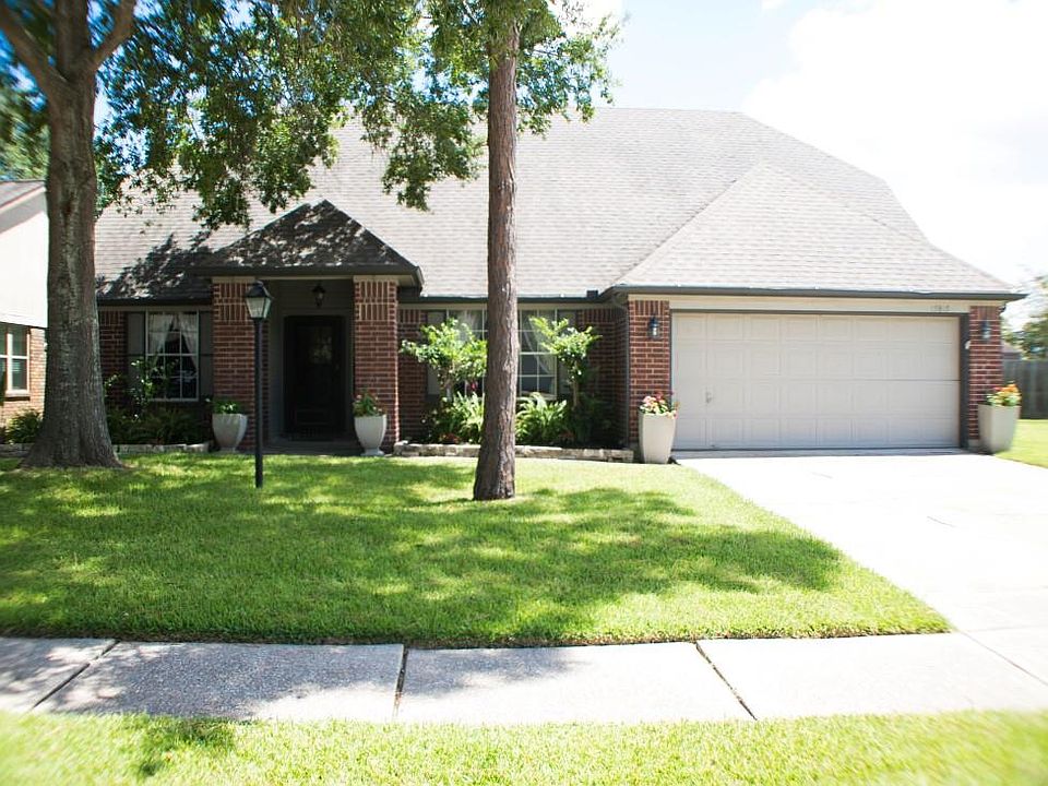 1st image of 15815 Heritage Falls Dr