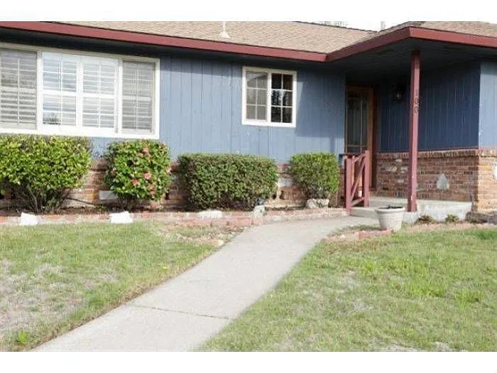 100 Perraud Dr photo 1