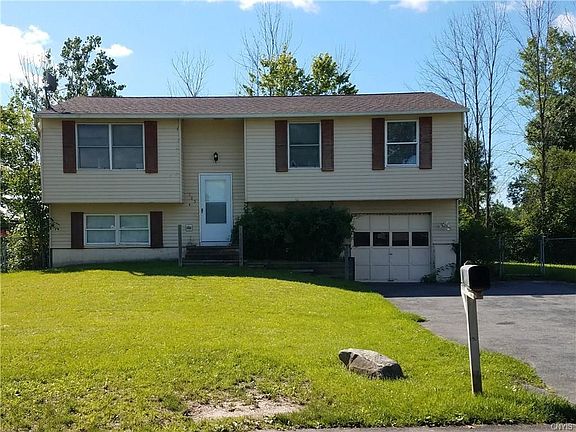 2nd image of 105 Siler Cir