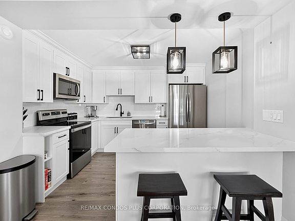 2nd image of 1400 Dixie Rd #601