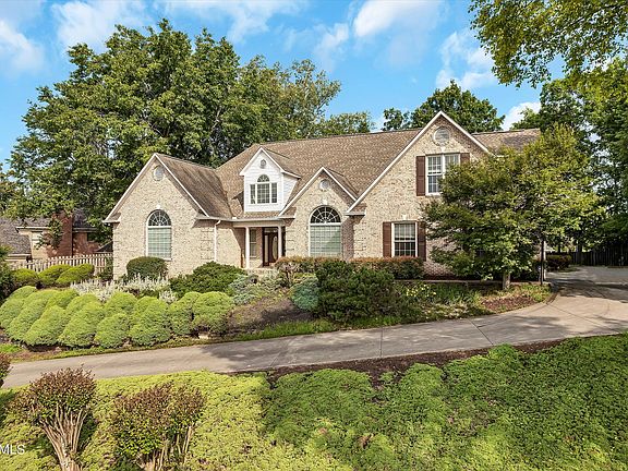 3rd image of 10265 Castlebridge Ct