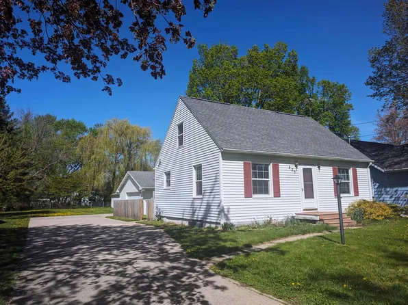 625 Maywood Ave, Green Bay, WI 54303