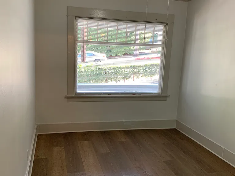 1293 Boynton St — Photo 15