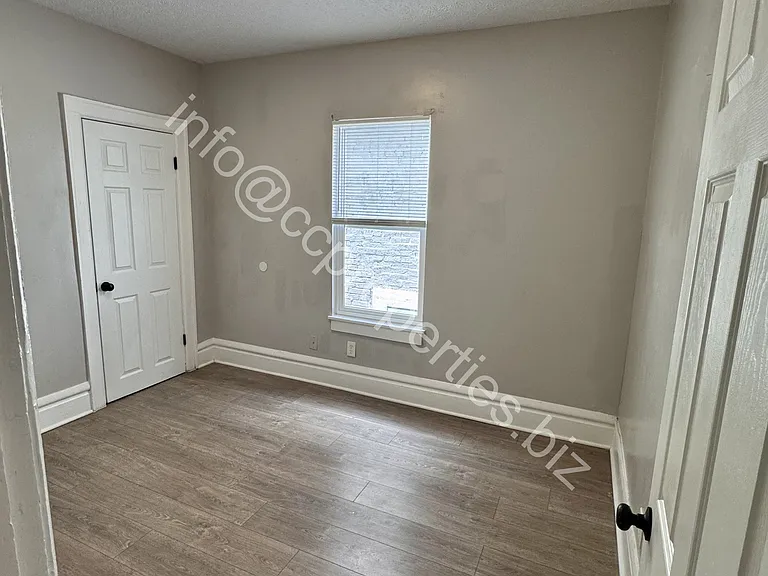 904 Oakwood Ave — Photo 14
