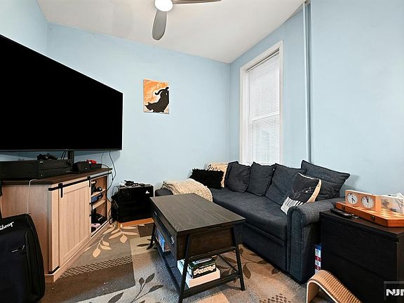 4th image of 21 66th St APT 1