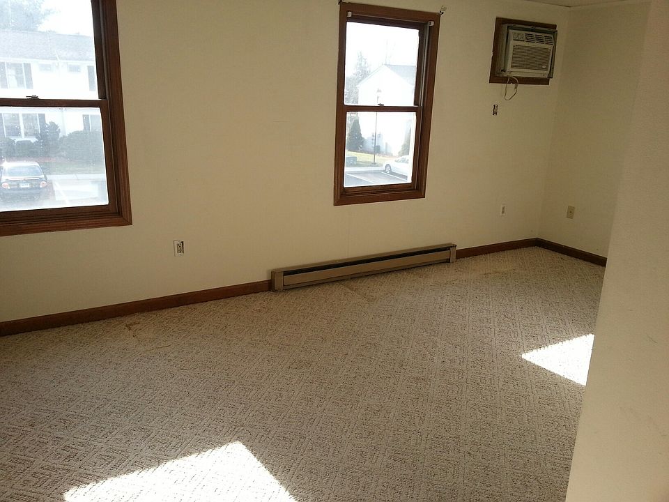 2nd image of 1 Maple St Unit 19