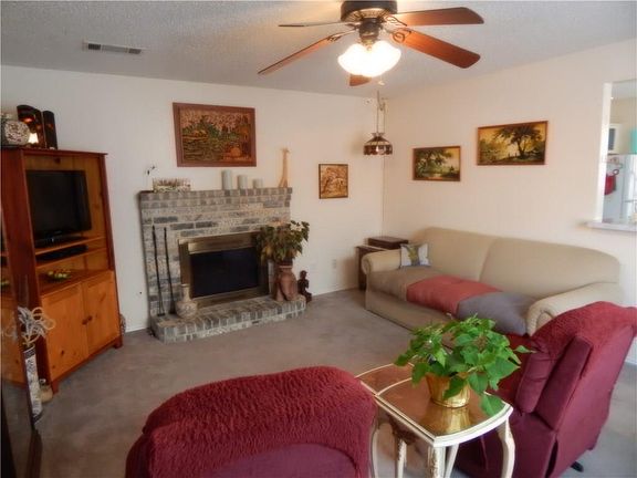 3rd image of 1336 Creekview Dr