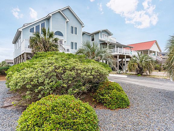 3rd image of 2521 W Dolphin Drive