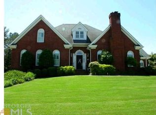 2710 Brentford Ln, Snellville, GA 30078